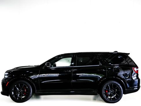 Used 2022 Dodge Durango SRT w/ Technology Group AWD/4WD image 6