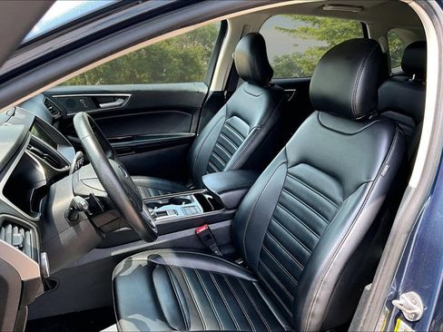 Used 2019 Ford Edge SEL w/ Equipment Group 201A AWD/4WD image 24