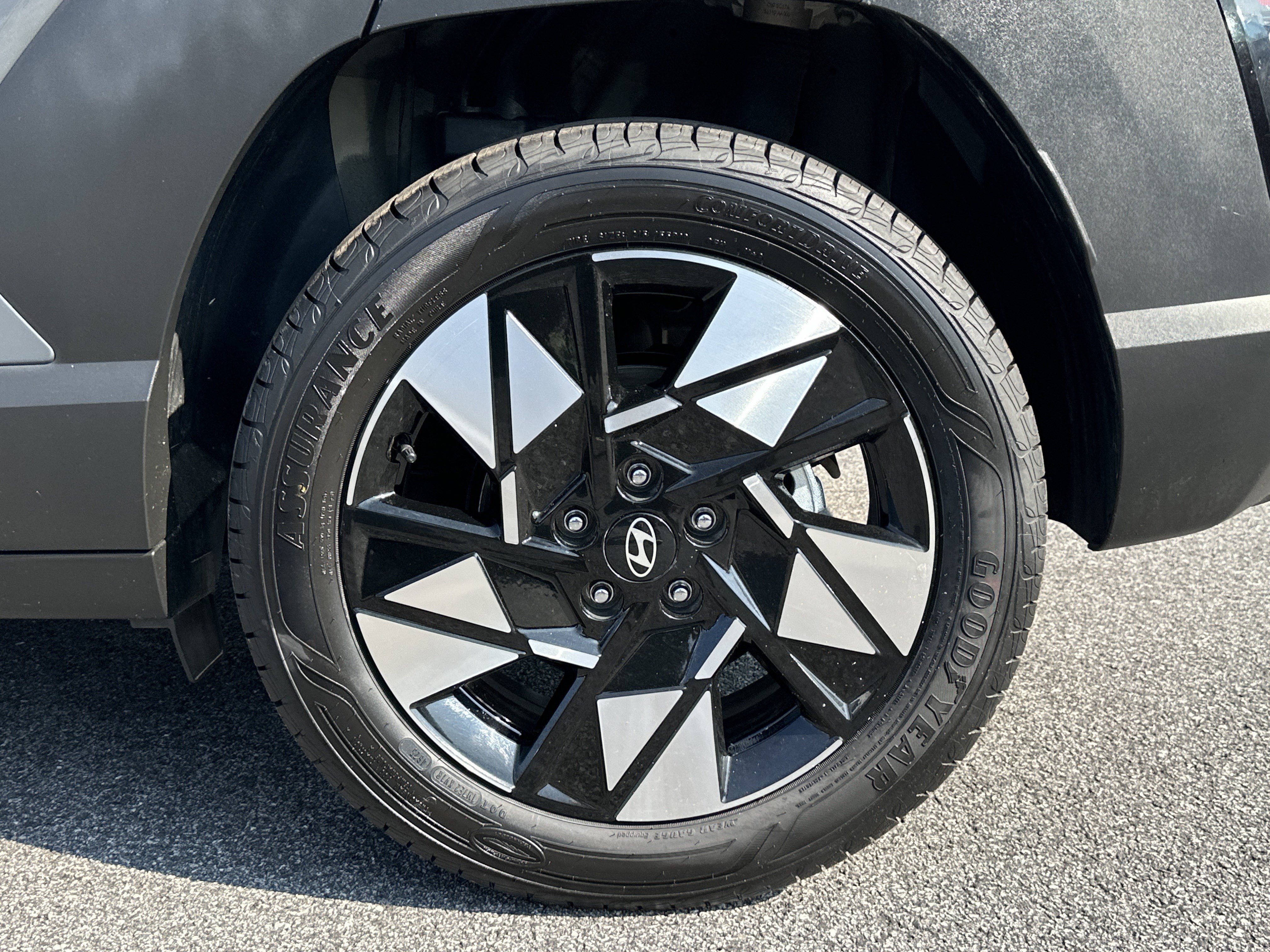 Used 2025 Hyundai Kona SEL FWD image 20