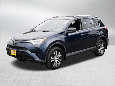 Used 2018 Toyota RAV4 LE w/ Carpet Mat Package FWD image 3