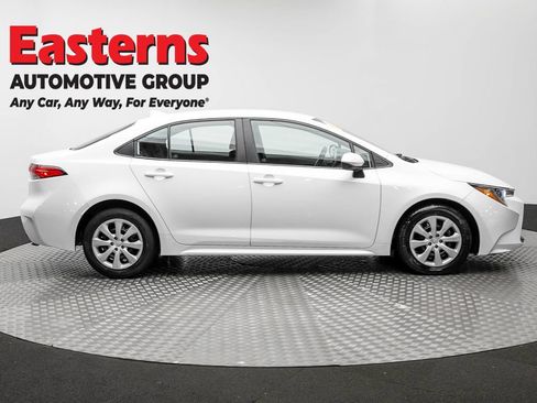 Used 2023 Toyota Corolla LE FWD image 4