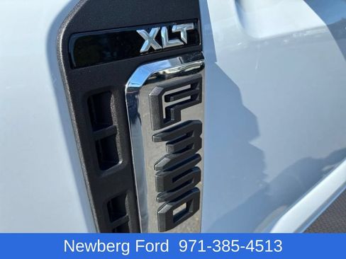 Used 2025 Ford F350 XLT w/ FX4 Off-Road Package AWD/4WD image 11