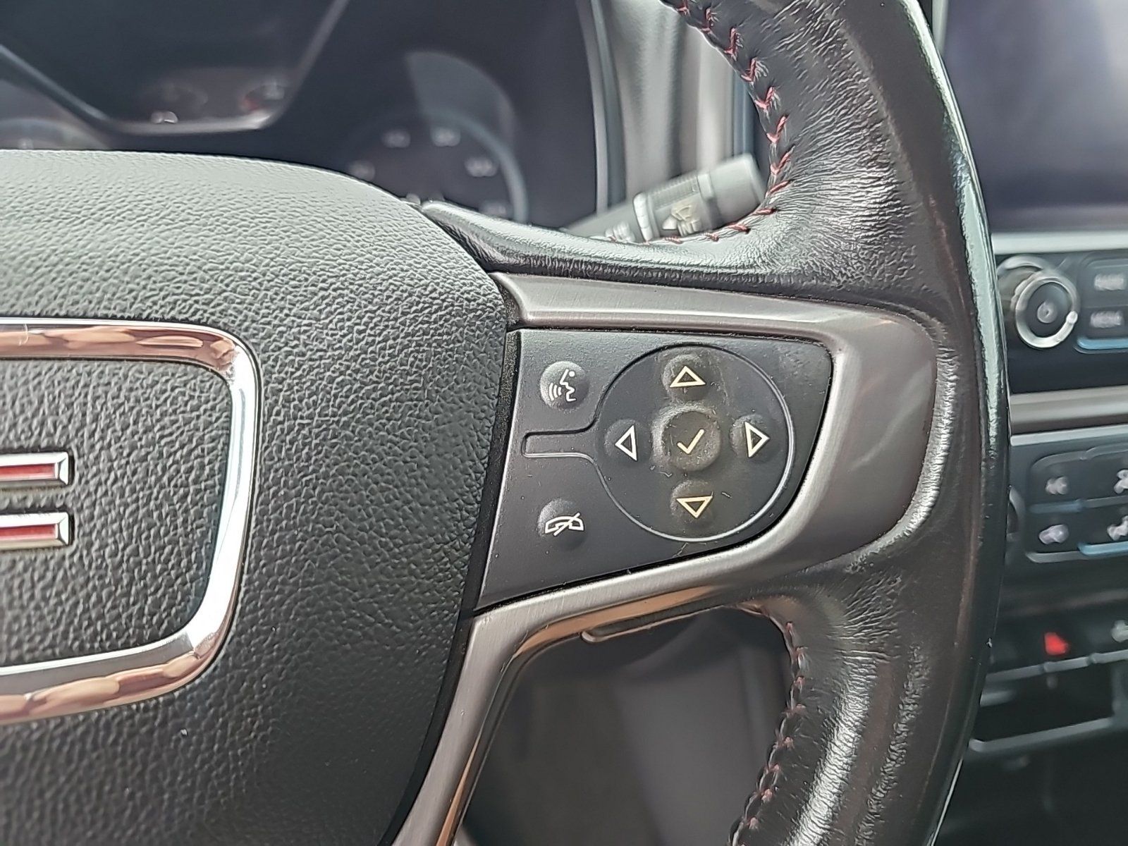Used 2018 GMC Canyon All Terrain w/ All Terrain X Package AWD/4WD image 19