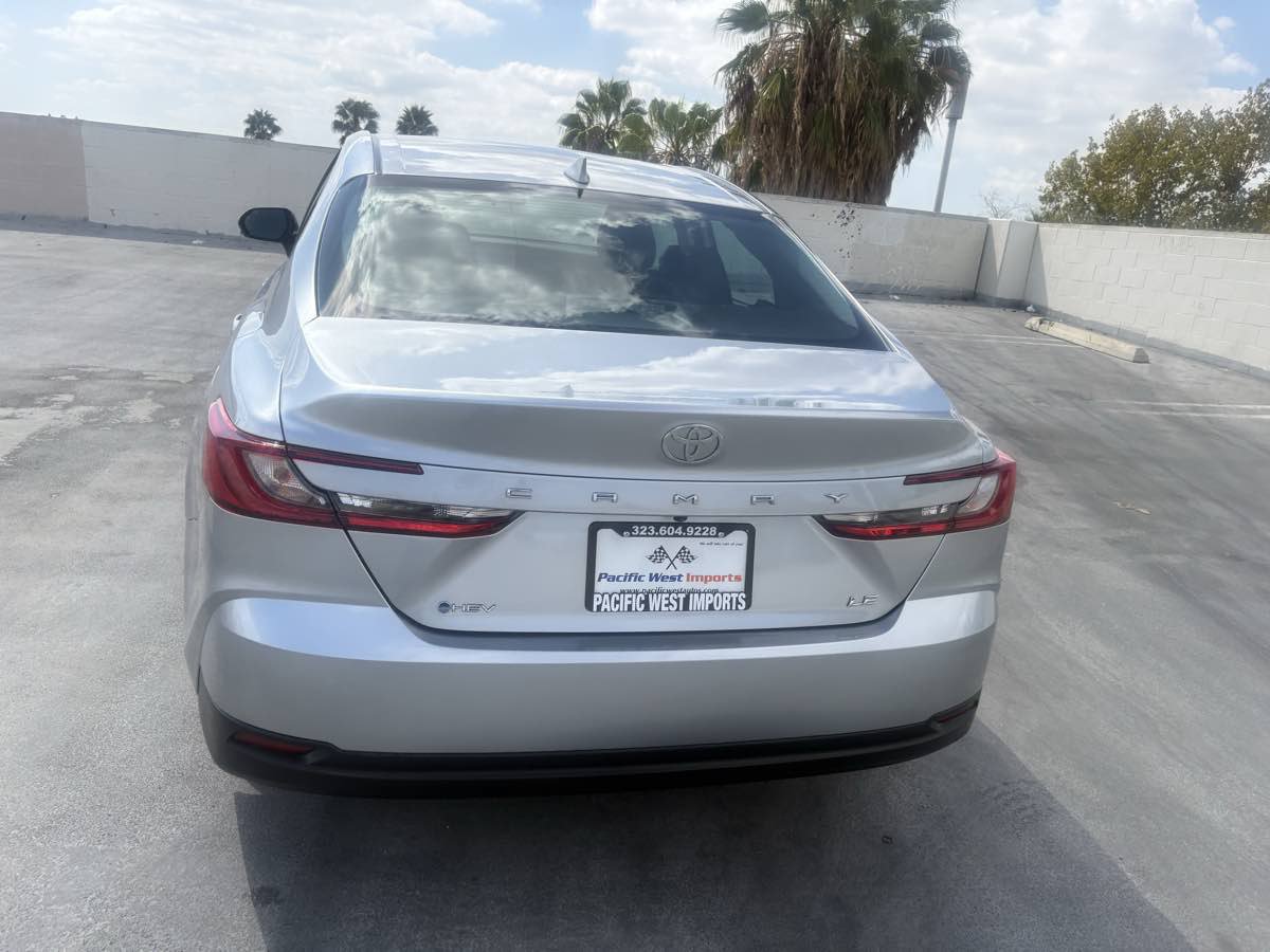 Used 2025 Toyota Camry LE FWD image 9