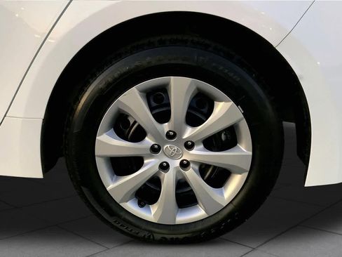 Used 2026 Toyota Corolla LE FWD image 11