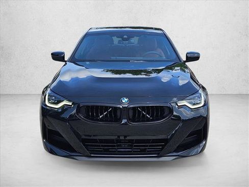 Used 2025 BMW 230i Coupe w/ M Sport Package image 2