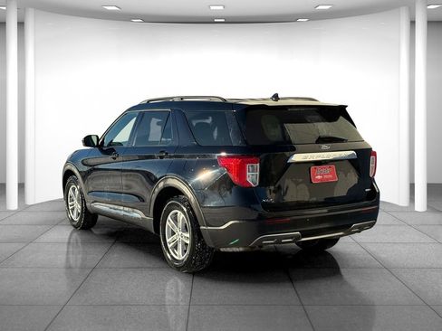 Used 2020 Ford Explorer XLT w/ Equipment Group 202A image 5