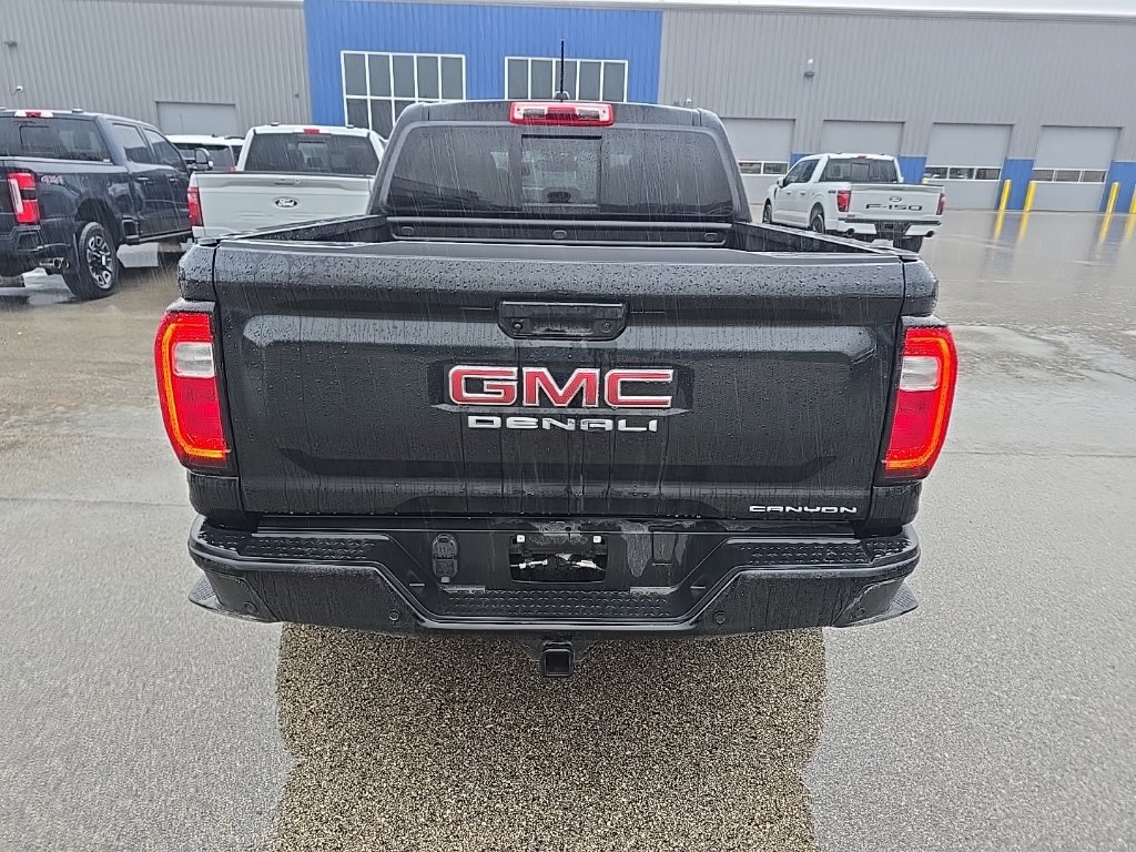 Used 2024 GMC Canyon Denali AWD/4WD image 3