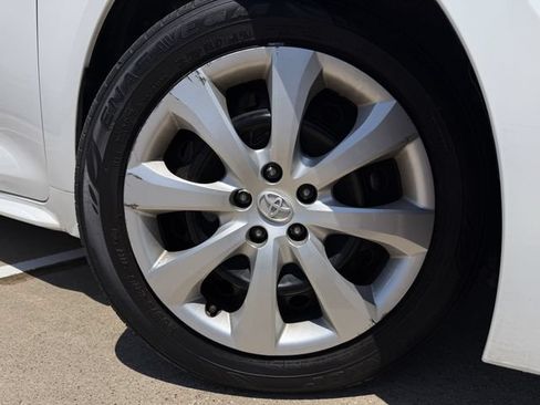 Used 2025 Toyota Corolla LE FWD image 10