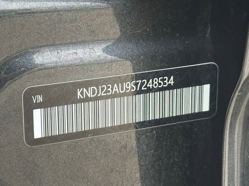 Used 2025 Kia Soul LX w/ LX Technology Package FWD image 27