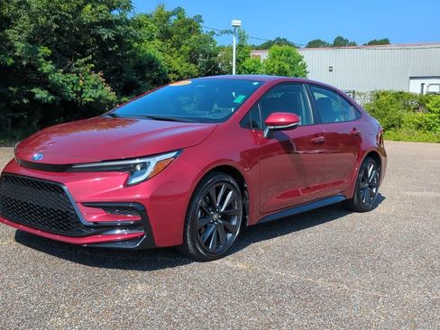 Used 2023 Toyota Corolla SE FWD image 1