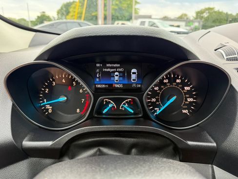 Used 2019 Ford Escape SE w/ Ford Safe & Smart Package AWD/4WD image 20