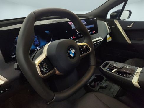 New 2026 BMW iX xDrive60 image 17