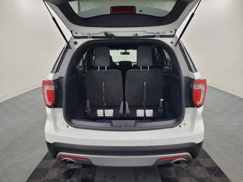 Used 2016 Ford Explorer XLT w/ Equipment Group 201A image 29