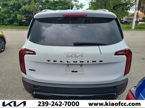 Used 2022 Kia Telluride SX w/ SX Prestige Package AWD/4WD image 5
