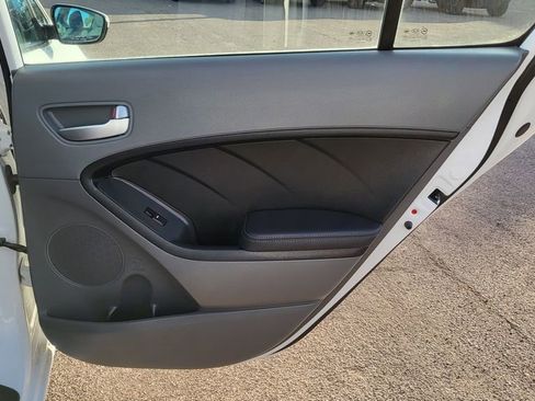 Used 2017 Kia Forte LX w/ LX Popular Package image 18