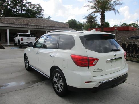 Used 2019 Nissan Pathfinder SL image 27