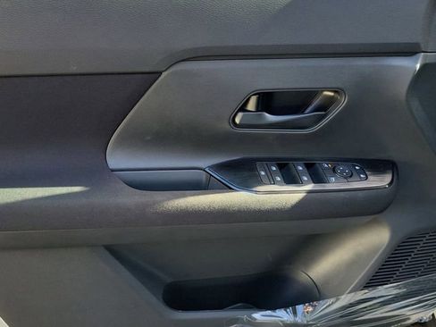 New 2026 Nissan Kicks S image 12