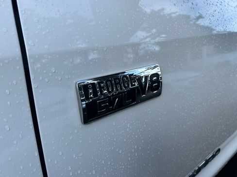 Used 2021 Toyota Tundra SR5 AWD/4WD image 32