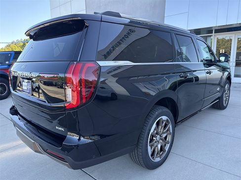 Used 2025 Ford Expedition Max King Ranch image 7