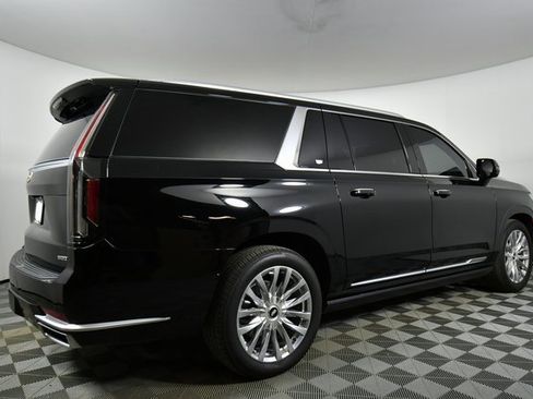 Used 2024 Cadillac Escalade ESV Premium Luxury w/ Performance Package image 5