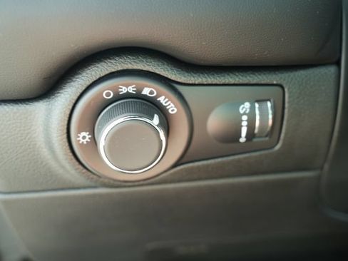 Used 2025 Dodge Durango GT AWD/4WD image 34