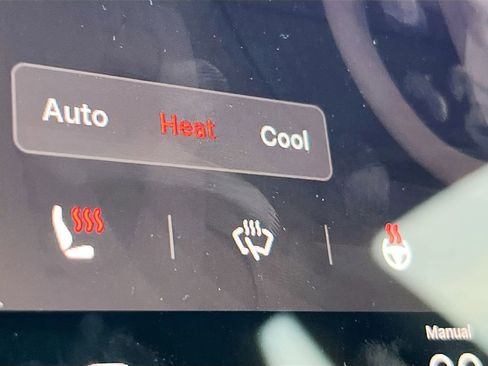 Used 2025 Tesla Model 3 image 19