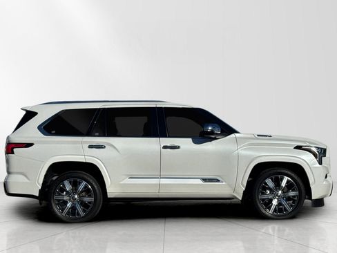 Used 2023 Toyota Sequoia Capstone image 3