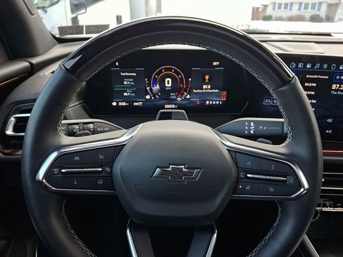 Certified 2024 Chevrolet Traverse Z71 w/ Enhanced Driving Package image 17