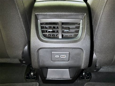 Used 2025 Chevrolet Blazer LT image 22