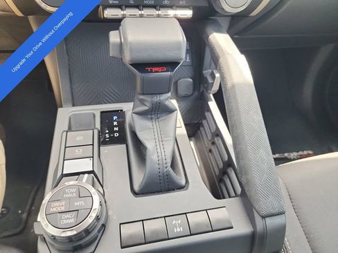Used 2025 Toyota Tacoma TRD Off-Road AWD/4WD image 15