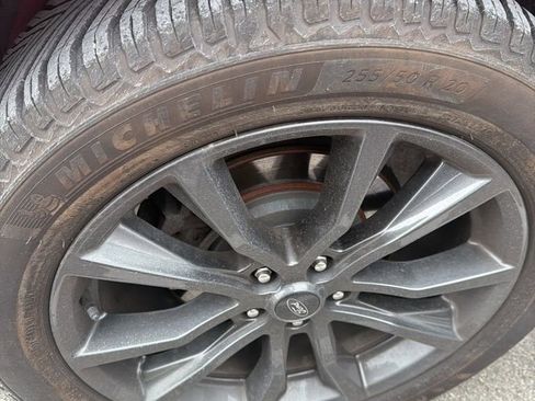 Used 2019 Ford Explorer XLT w/ Equipment Group 202A image 17