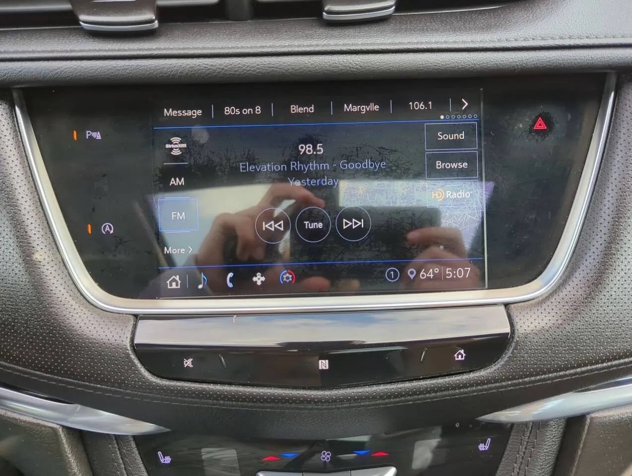 Used 2020 Cadillac XT5 Premium Luxury w/ LPO, Floor Liner Package FWD image 15