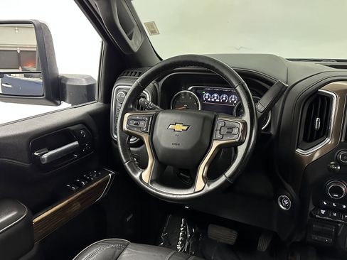 Used 2021 Chevrolet Silverado 3500 High Country image 25
