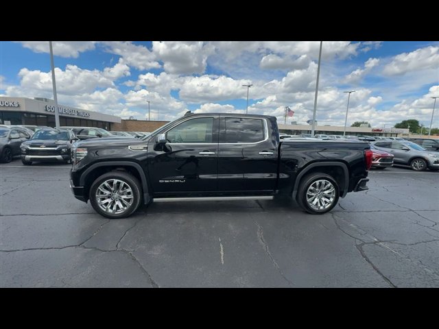 Certified 2023 GMC Sierra 1500 Denali w/ Denali Reserve Package AWD/4WD image 5