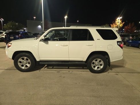 Used 2015 Toyota 4Runner SR5 image 5