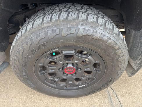 Used 2025 Toyota Sequoia TRD Pro AWD/4WD image 9