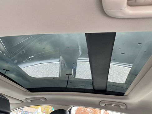 Used 2022 Genesis G80 2.5T w/ Prestige Package image 9