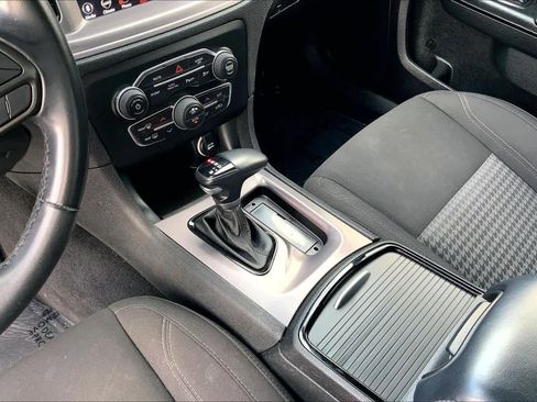 Used 2023 Dodge Charger SXT w/ Blacktop Package AWD/4WD image 17