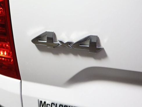 Used 2019 Toyota Tundra Platinum AWD/4WD image 9