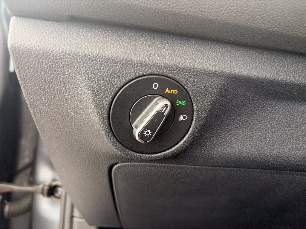 Certified 2024 Volkswagen Jetta SE FWD image 14