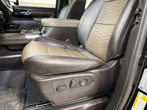 Used 2024 Chevrolet Silverado 2500 ZR2 w/ Technology Package image 18