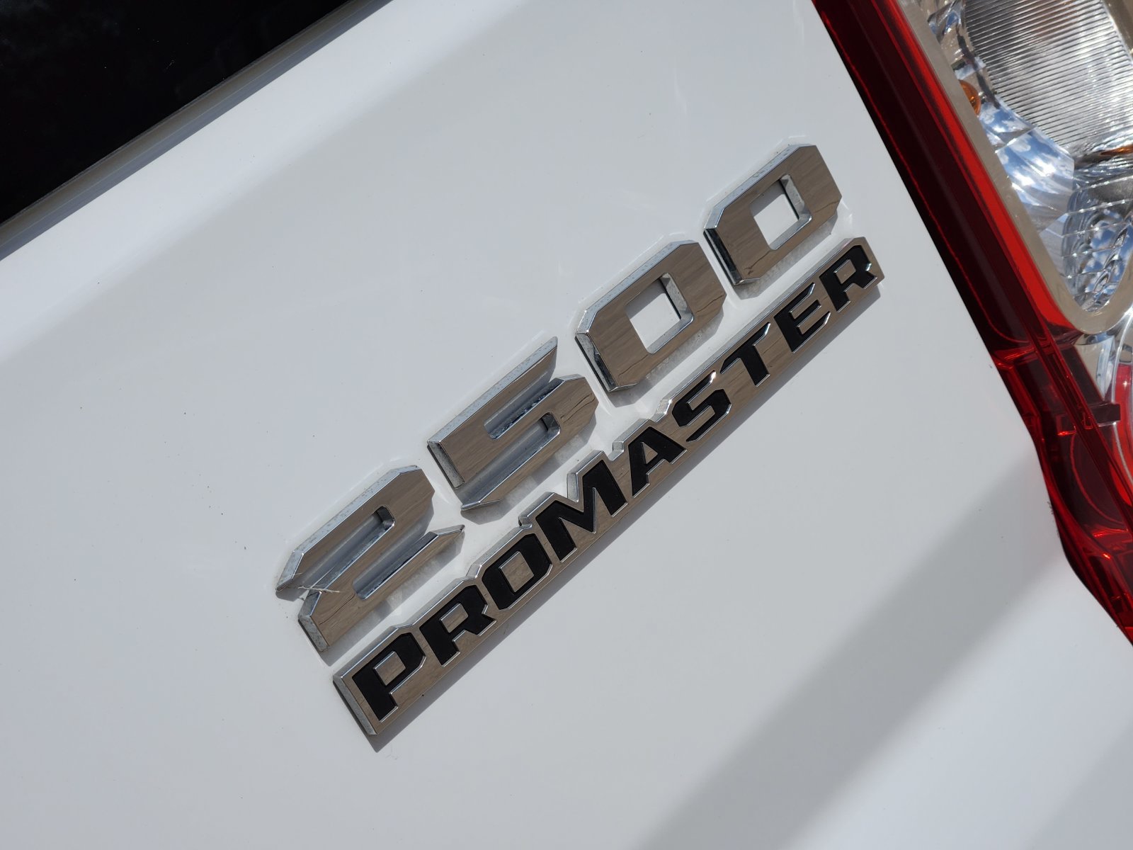 Used 2025 RAM ProMaster 2500 w/ U-Haul Equipment Group FWD image 18