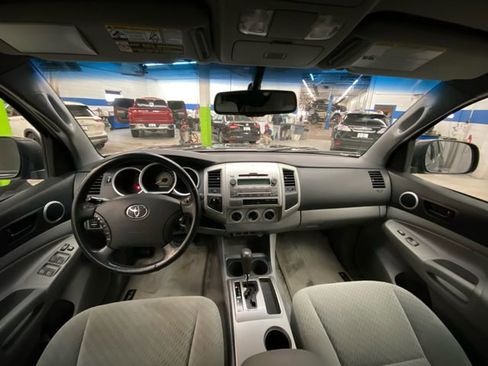 Used 2010 Toyota Tacoma 4x4 Double Cab image 25