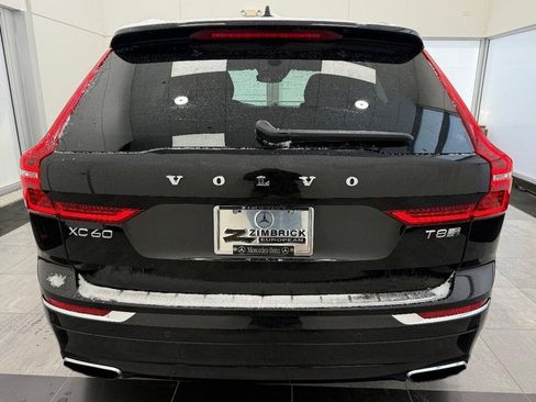 Used 2018 Volvo XC60 T8 Inscription w/ Luxury Seat Package image 3