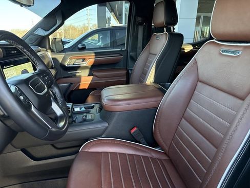 Used 2025 GMC Sierra 1500 Denali Ultimate image 5
