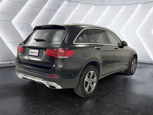 Used 2021 Mercedes-Benz GLC 300 image 4