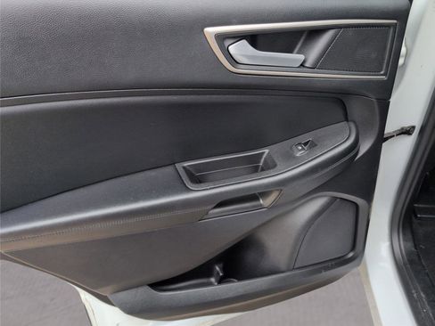 Used 2022 Ford Edge SEL image 18