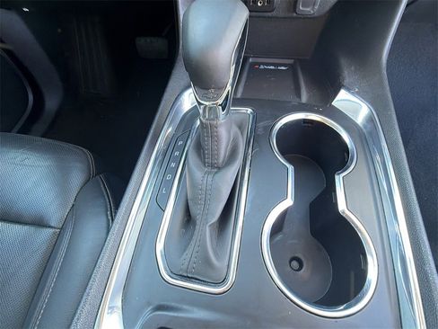 Used 2018 Chevrolet Traverse Premier w/ Driver Confidence II Package image 9