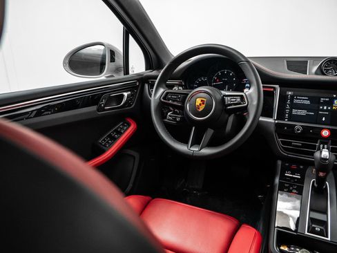 New 2026 Porsche Macan AWD/4WD image 22